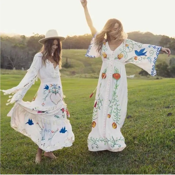 (Last 1) 💗Fleurs et oiseaux bohemian button embroidered kimono dress - Picture 9 of 9